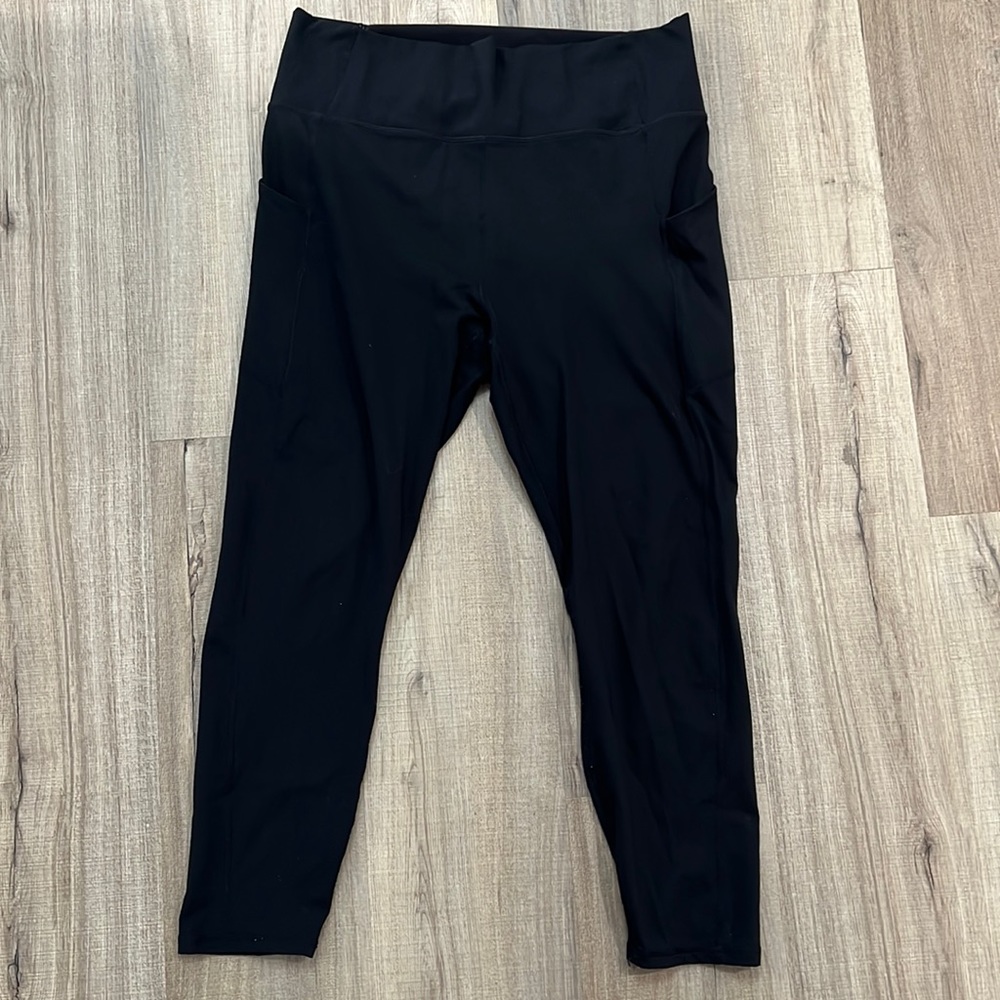 Black Fabletics High Waisted 7/8 Legging